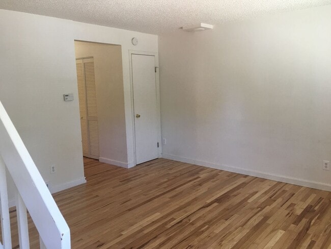 Building Photo - North Old Town Beauty – Updated Interiors ...