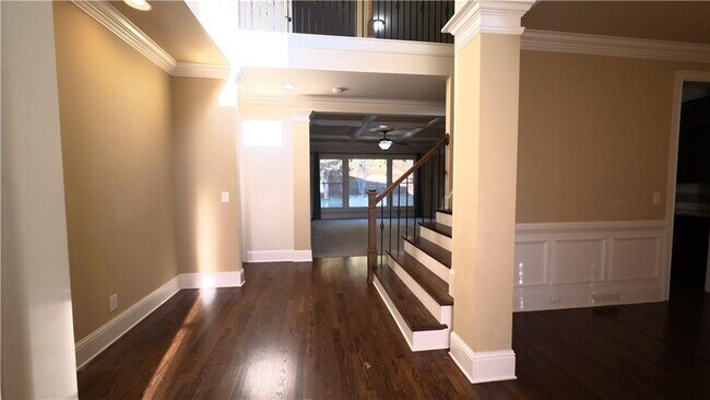 Building Photo - 3361 Lake McGinnis Dr