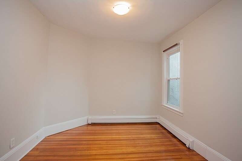 Building Photo - 202 Harvard St
