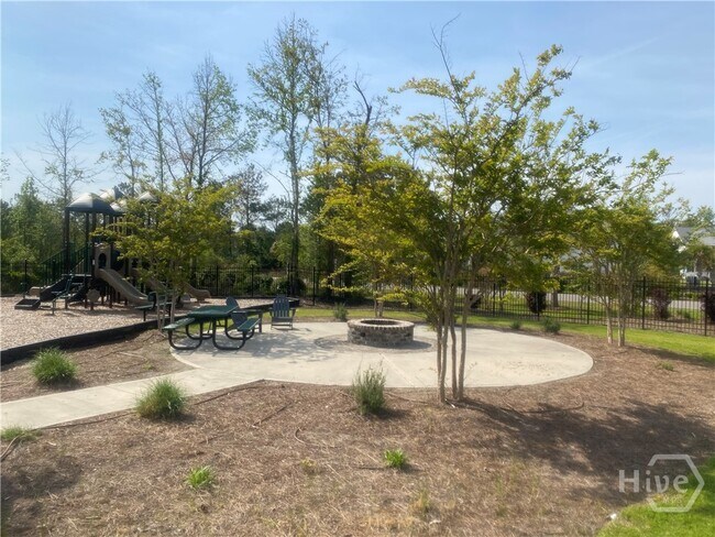 Building Photo - 654 Hogan Dr