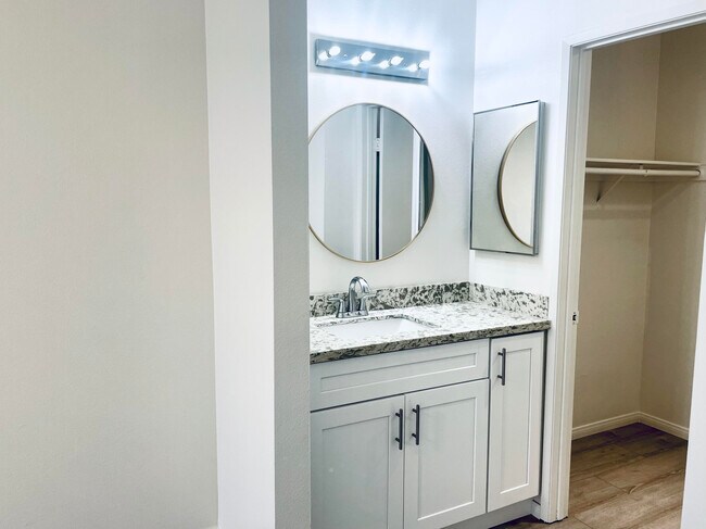 Building Photo - 69603 Heather Way