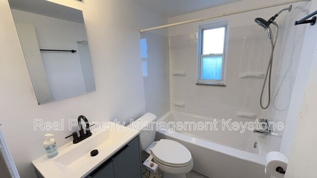 Building Photo - 5114 Caste Dr