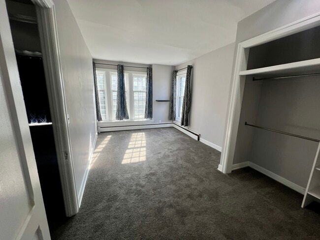 Building Photo - 104 Linwood Ave
