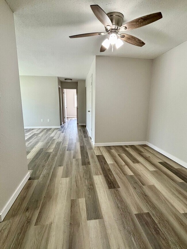 Building Photo - Cedar Crest Apartments
