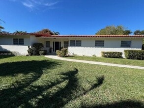 Building Photo - 2502 SW 58th Ave