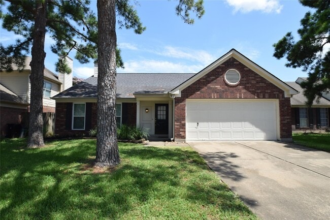 Primary Photo - 18010 Golden Ridge Dr