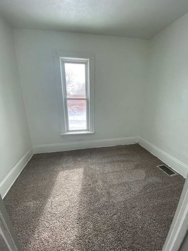 Building Photo - 368 Indiana Avenue SW