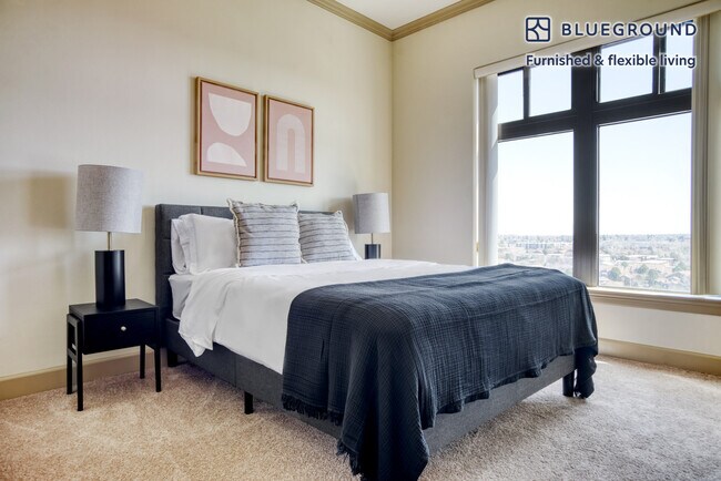 Building Photo - 4550 Cherry Creek S Dr