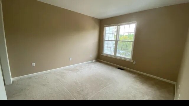 Building Photo - 186 Birchwood Dr