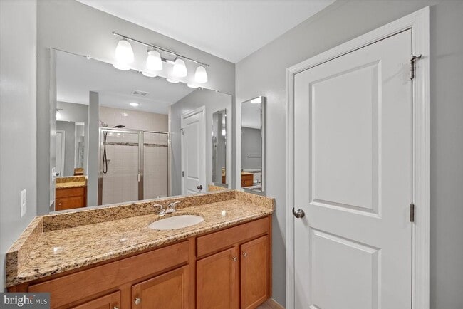 Building Photo - 42424 Dogwood Glen Square