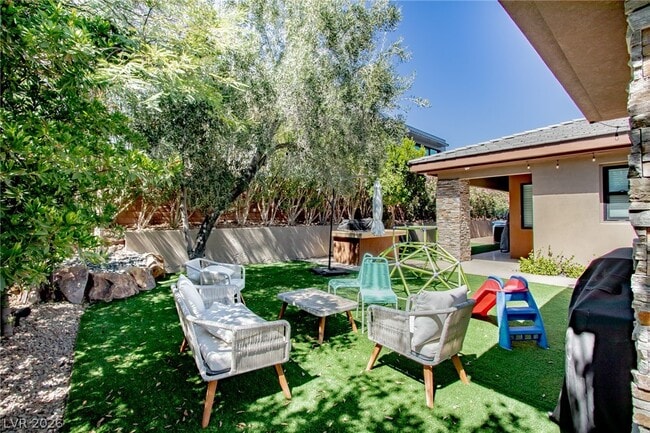 Building Photo - 69 Hawk Ridge Dr