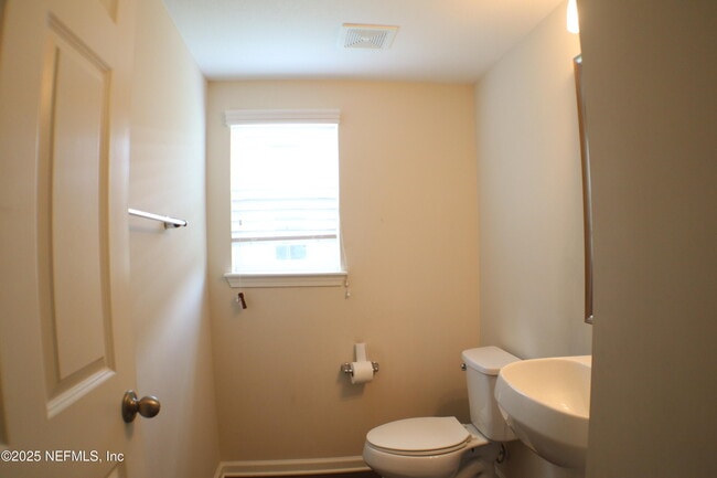Building Photo - 175 Starlis Pl