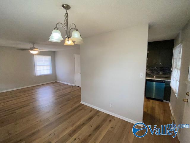 Building Photo - 706 Larry Dr