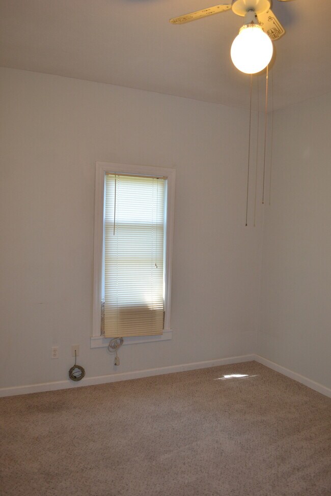 Building Photo - Nice and previously remodeled 2 bedroom w/ detached 3rd bedroom, carport & storage garage in Clay...