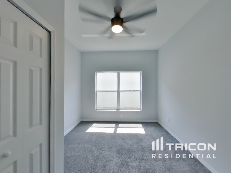 Building Photo - 504 Magnolia Pointe Ct