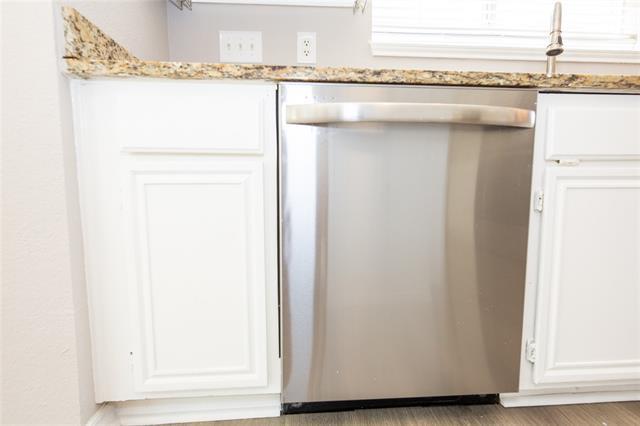 Building Photo - 6718 Scarlet Dr