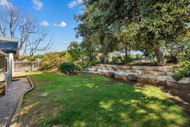 Building Photo - Lovely Del Cerro Home w/Solar and A/C