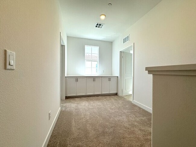 Building Photo - New house in a Brand new community in the heart of desert close to Freeway I 10