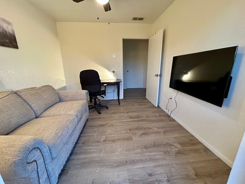 Living Room - 4234 E Western Dr