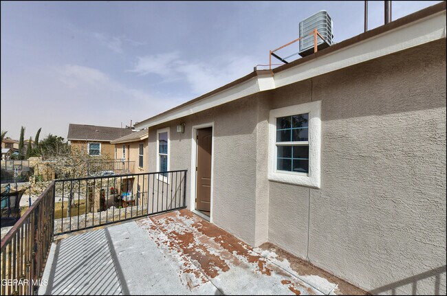 Building Photo - 3057 Tierra Mina Dr