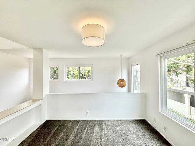 Building Photo - 2287 Martinique Ln