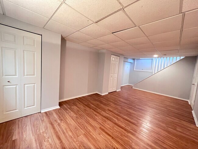 Building Photo - 1120 Mallory Ct