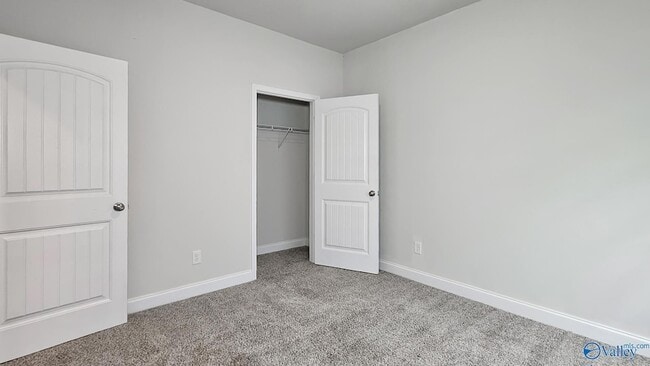 Building Photo - 403 Edgebrook Dr