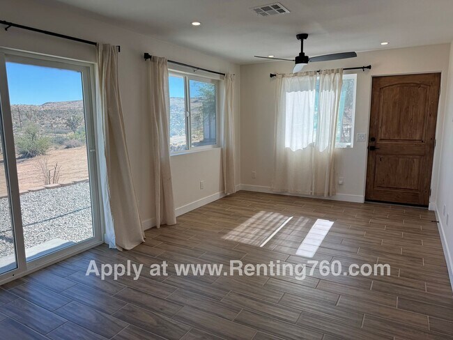 Building Photo - New 2 Bedroom 1 Bathroom Home!!