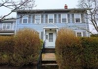 Building Photo - 293 Pequot Ave