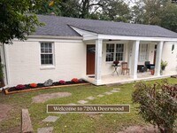 Building Photo - 720a Deerwood St