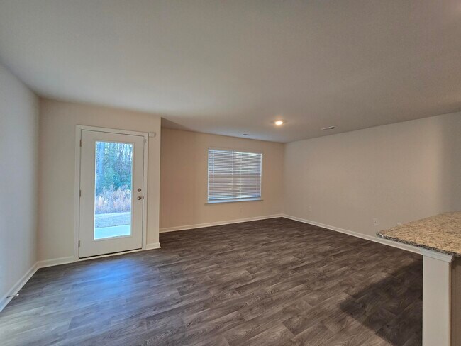 Building Photo - 162 Wall St