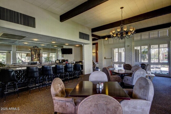 Building Photo - 4800 N 68th St