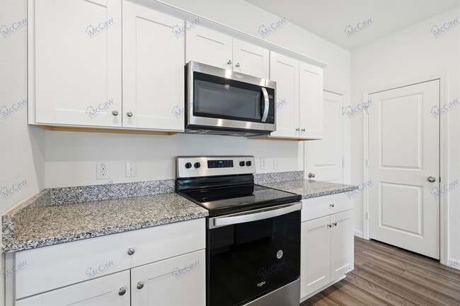 Building Photo - 1910 Washington St