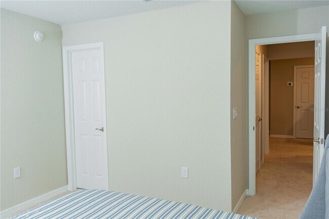 Building Photo - 387 Crossings Ave