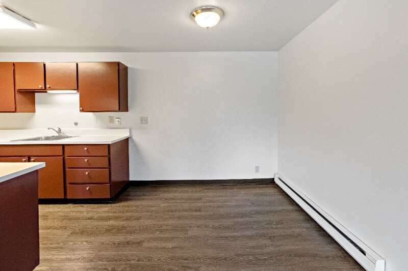 Building Photo - 12520 Roosevelt Way NE