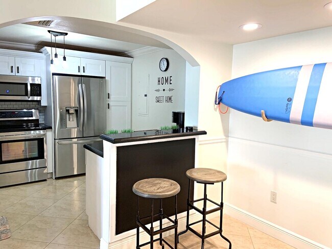 Building Photo - 3546 S Ocean Blvd