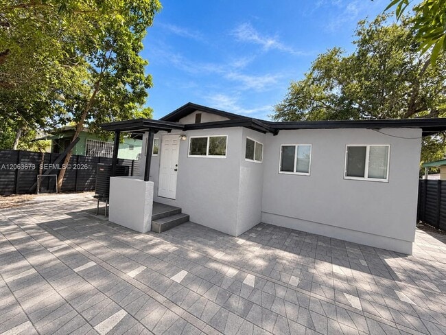 Building Photo - 135 NW 68th St