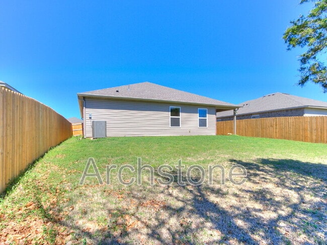 Building Photo - 1308 Dustin Dr