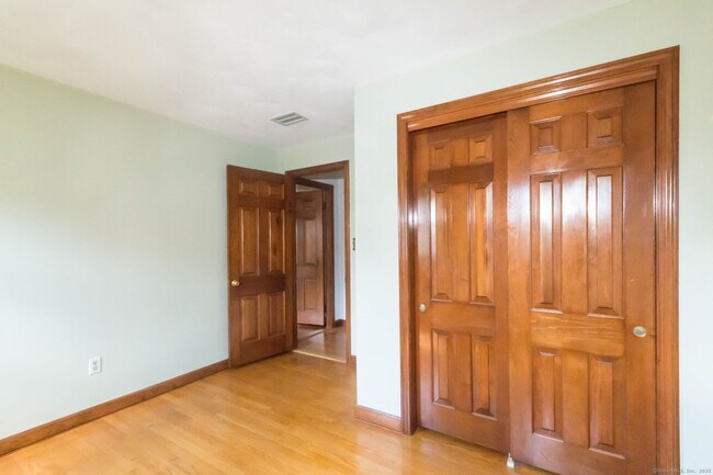 Building Photo - 32 Washburn Dr