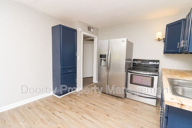 Building Photo - 3600 Oakland Terrace