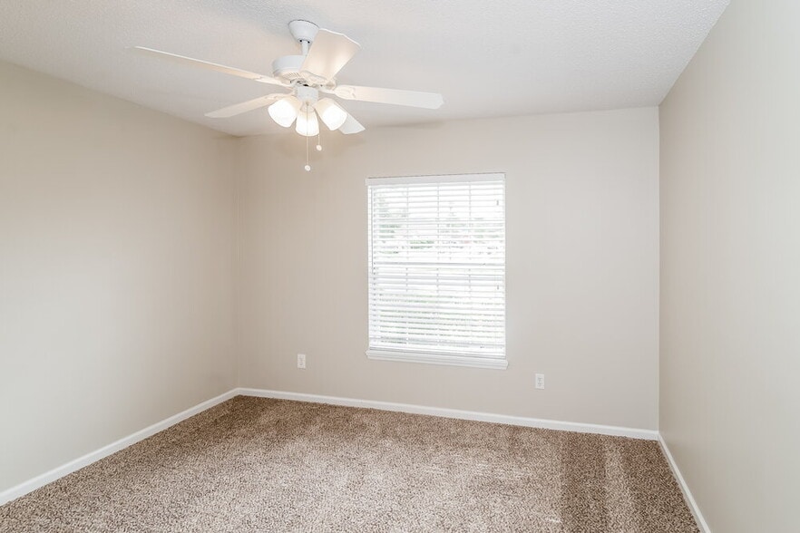 Building Photo - 1436 Seawolf Trail N