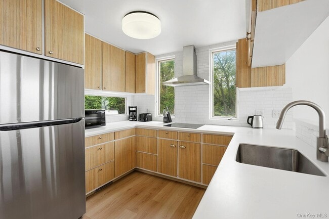 Building Photo - 31059 Middle Rd