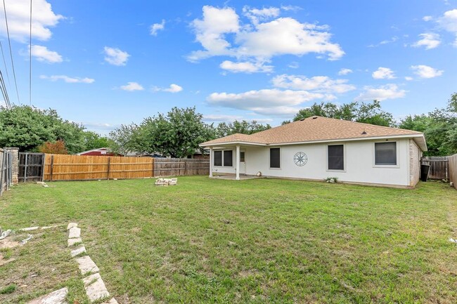 Building Photo - 2356 Vernell Way