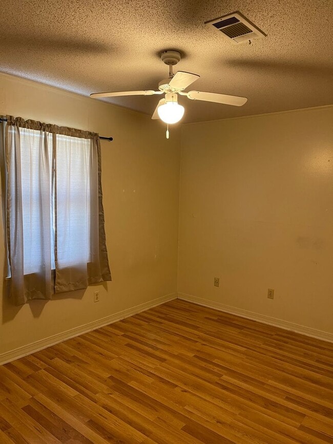 Building Photo - Two bedroom duplex on Sybil Drive.