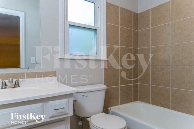 Building Photo - 13209 S Foxridge Dr