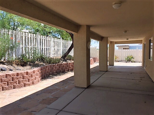 Building Photo - 4416 S Donald Pl