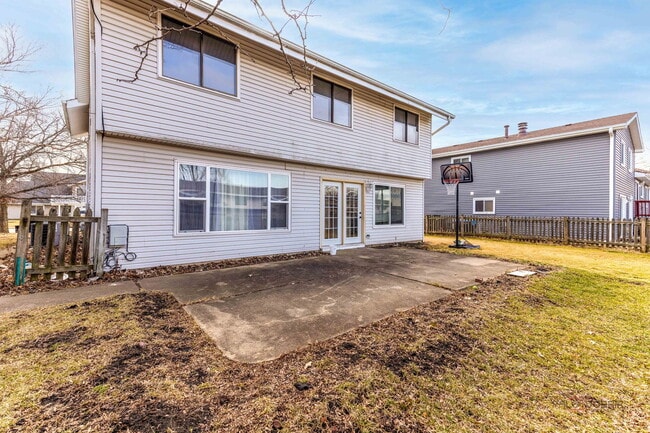 Building Photo - 1261 Hialeah Ln