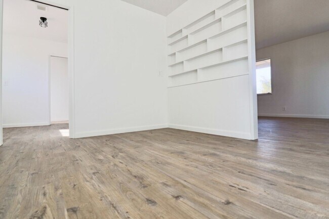 Building Photo - 1650-1650 W Los Angeles Ave