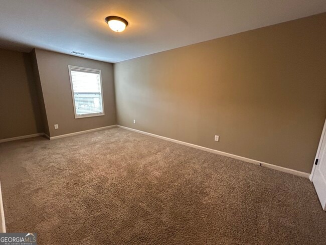 Building Photo - 607 Summit Pt