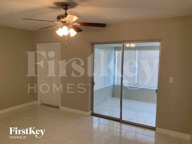 Building Photo - 1410 NE 43rd Ct